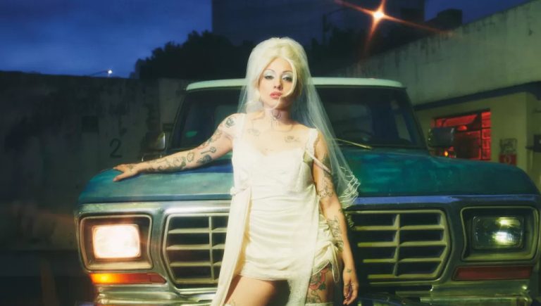 Mon-Laferte-Femme-Fatale-vol-2-1024x1024